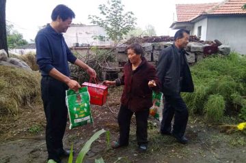 奇斯盾科技有限公司组合公司员工到肇庆市广宁县贫困村开展扶贫救助活动